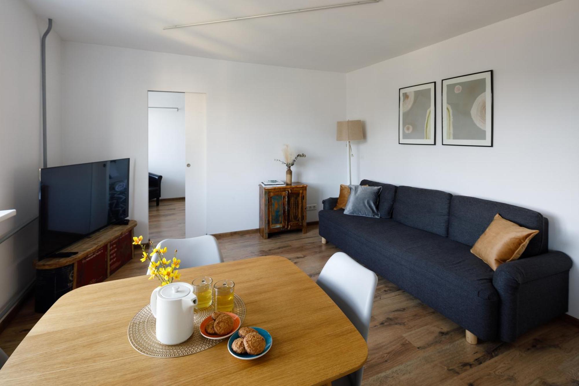 Brivibas Yard Apartment With Parking In City Center Riga Exterior foto