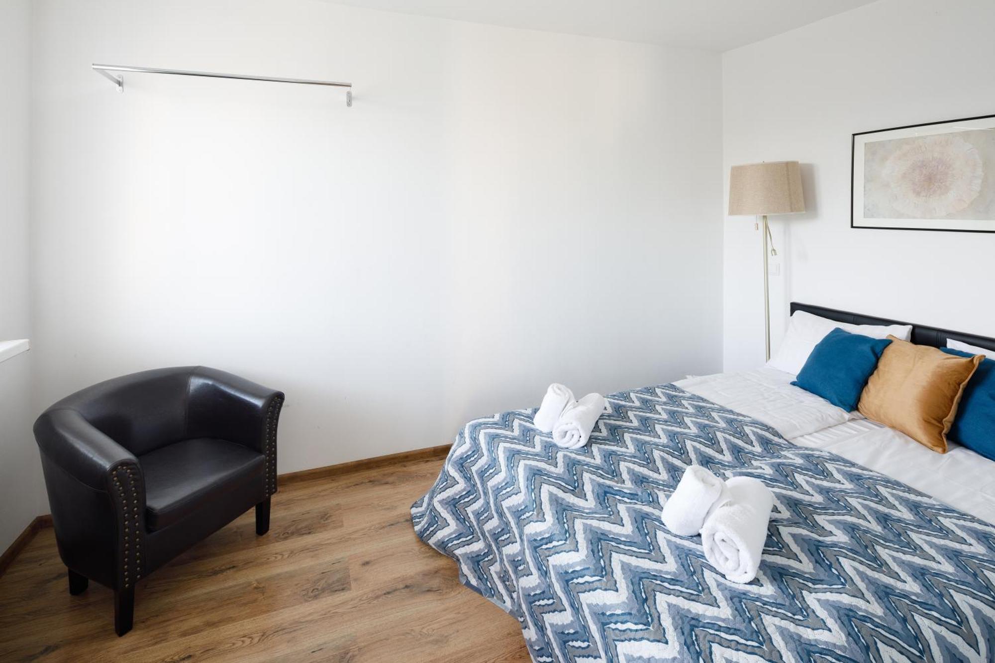Brivibas Yard Apartment With Parking In City Center Riga Exterior foto